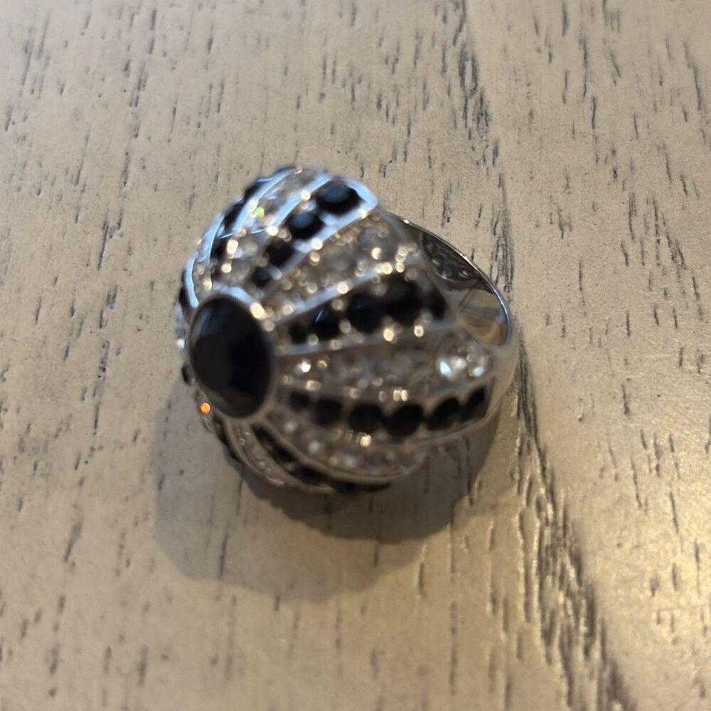 Vintage Cocktail Ring Black and Clear Rhinestones Silver Setting Sparkle